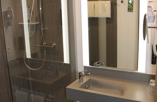Puteaux Hotel | ibis Styles Puteaux Paris La Defense