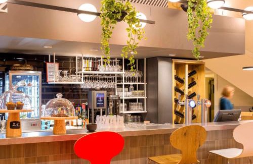 Chambray-les-Tours Hotel | ibis Tours Sud