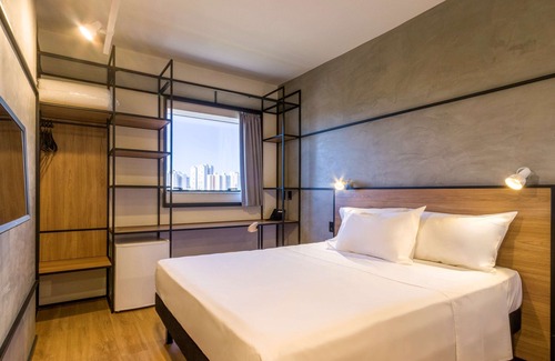 Chambray-les-Tours Hotel | ibis Tours Sud