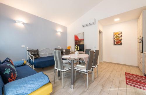 Geremeas House | Ibiscus Rosa 1
