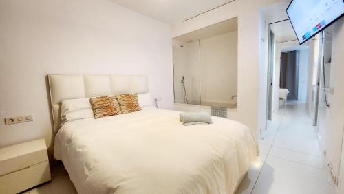 Talamanca Apartment | Ibiza - Apartment - Sleeps 4 - Parking - Pool