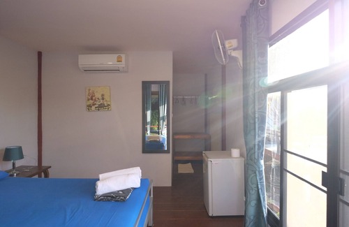 Haad Yao Hotel | Ibiza Beach Resort