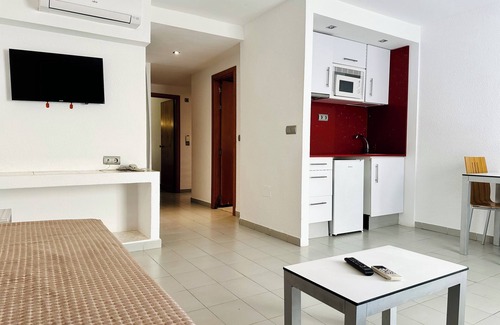 Sant Jordi de Ses Salines Apartment | Ibiza JET Apartamentos - Adults Only