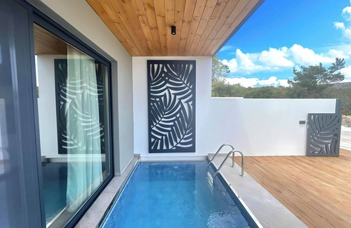 Vathi House | ICanes Suite Private Pool