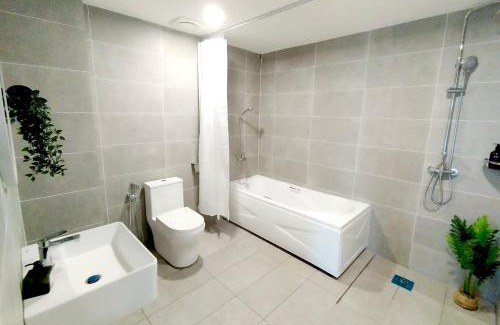 Taman Jubilee Apartment | ICC Ipoh Town Premium Suites By IWH Suites