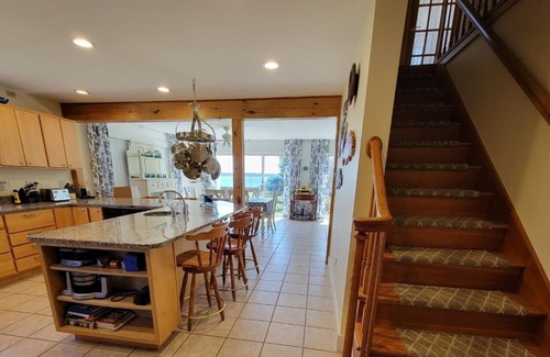 Isle of Springs House | ICE HOUSE | WESTPORT ISLAND | PRIVATE DOCK | FAMILY GETAWAY | GREAT NAVIAGATION