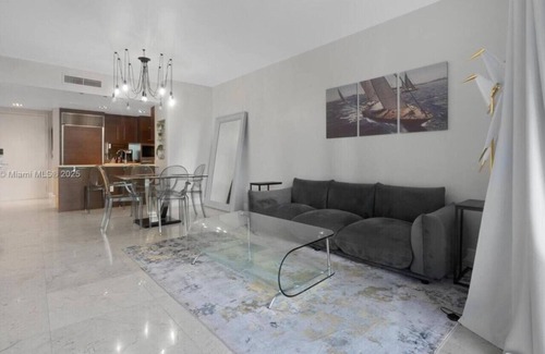 Downtown Miami Apartment | Icon Brickell - 19th Fl - 2BED/1BATH - Bay Views