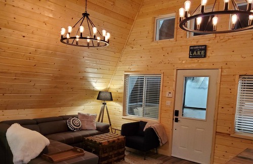 Arnes Cottage | Iconic A-frame in Cottage Country, Steps Away From a Sandy Beach