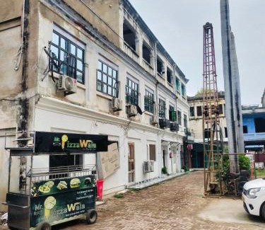 Lanka Hotel | Iconic Hotels Varanasi