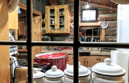 Clark Cabin | Iconic Log Cabin At The Yellowstone River Ranch
