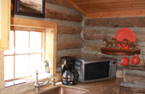 Clark Cabin | Iconic Log Cabin At The Yellowstone River Ranch