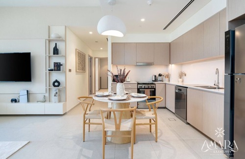 Downtown Dubai Apartment | Iconic Views | Daily Cleaning | Hotel-Grade Stay | EMAAR Grande