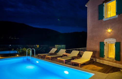 Aetos Villa | Iconic Villas - Villa Vada