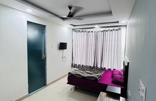 Knowledge Park III Hotel | ICY White Varn Residency