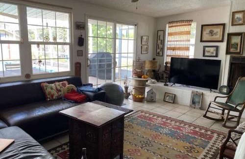 St. Petersburg - Clearwater Ski Chalet | Ida's Garden