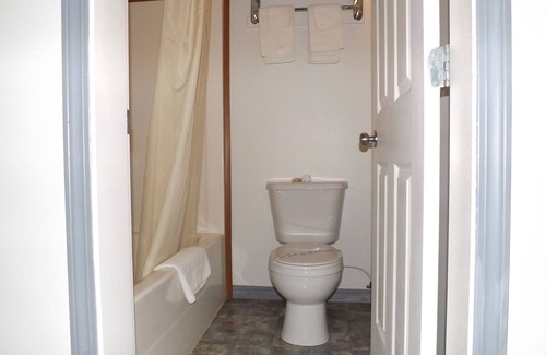 Beaver Creek Hotel | Ida's Motel & Restaurant