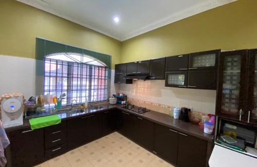Central Seberang Perai House | Idaman homestay