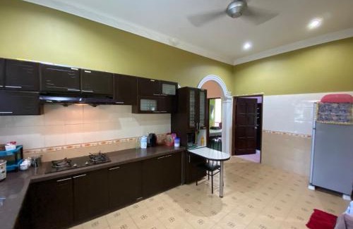 Central Seberang Perai House | Idaman homestay