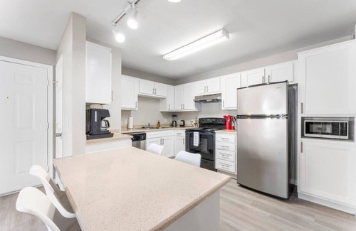 Pleasant Valley Apartment | Ideal 2BR King Suite w Gym close to Downtown