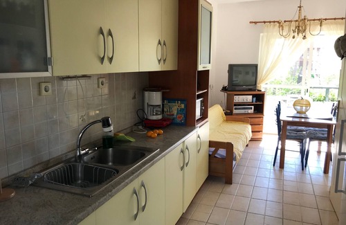 Gerakini House | Ideal 3-floor Maisonette next to the sea
