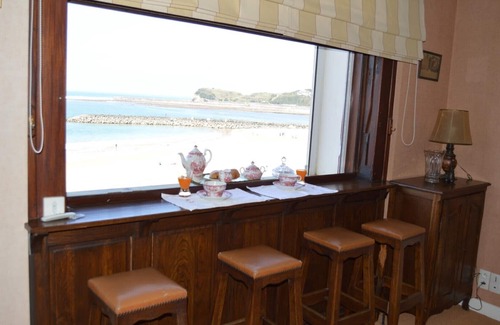 Saint-Jean-de-Luz City Center Apartment | ideal apartment to count the waves of the ocean