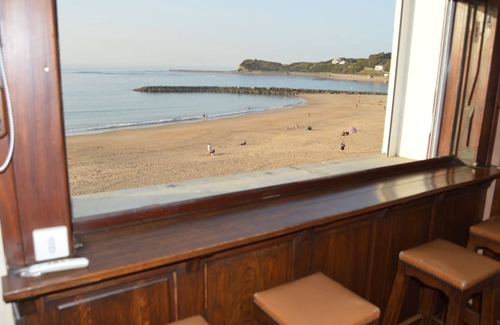 Saint-Jean-de-Luz City Center Apartment | ideal apartment to count the waves of the ocean