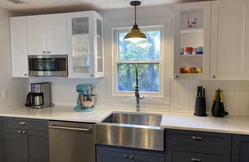 Edgartown House | Ideal Contemporary, Walk to Town, Central AC, 100% Renewable Energy