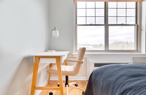 Evanston Apartment | Ideal Evanston 1BR, 1 mile from Northwestern campus, by Blueground