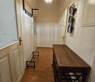 Delitzsch Apartment | Ideal für Monteure Apartmenthaus Delitzsch 1-2 Zimmer Apartments mit Küche, Waschmaschine, Bad, WiFi, Flat TV usw