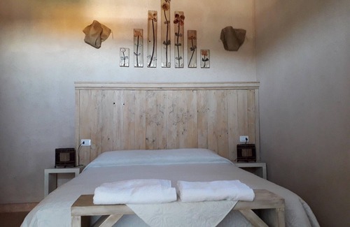 Alghero House | Ideal for 12 pp, Wellchair & Pet friendly, large and small pool ,
