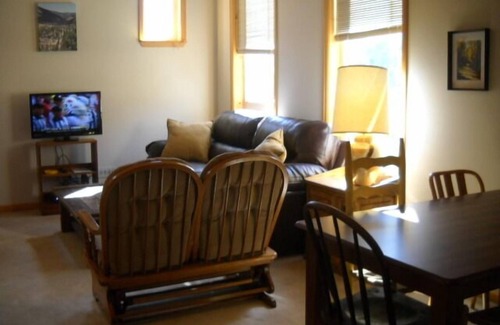 Georgetown House | Ideal for a family! Close to Denver, lots of outdoor activity nearby.