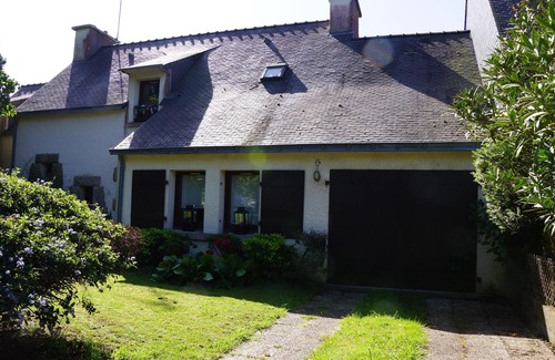 Larmor-Plage House | Ideal for a family-Pleasant garden-house close to the beach 6p- (or option 8p)