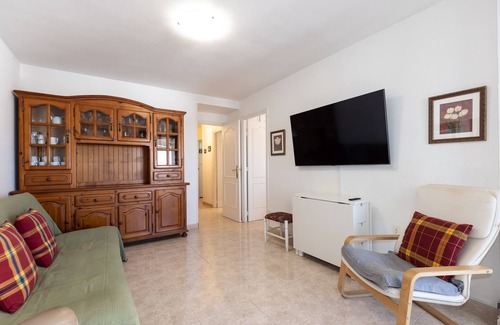 Salou City Centre Apartment | Ideal for Families: Central, 2 Bedrooms and Air Conditioning UHC FORMENTOR 271
