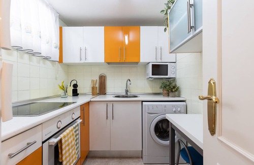 Salou City Centre Apartment | Ideal for Families: Central, 2 Bedrooms and Air Conditioning UHC FORMENTOR 271