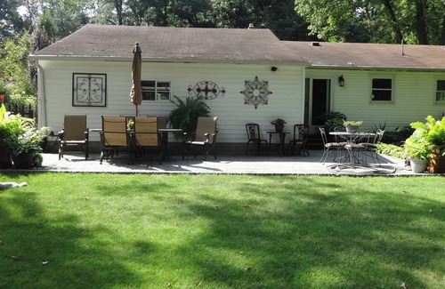 Mansfield House | Ideal for traveling professionals. Private 2-bedroom home in peaceful Mansfield.