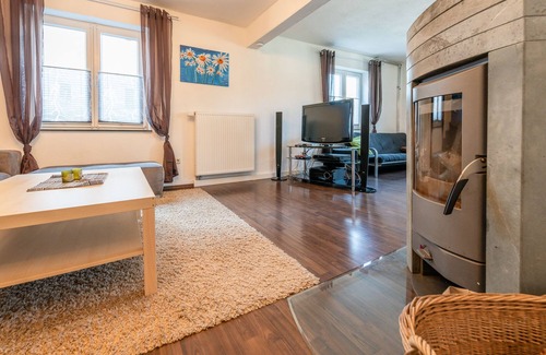 Fischach House | Ideal for trips to Augsburg, Legoland, Munich, Ulm . fully equipped