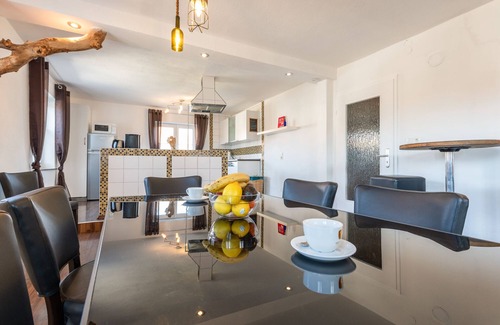 Fischach House | Ideal for trips to Augsburg, Legoland, Munich, Ulm . fully equipped
