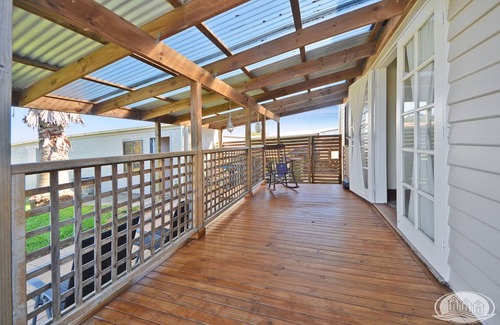 Portland House | Ideal group getaway in central location