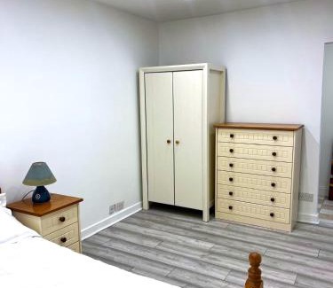 Carrick-on-Suir House | Ideal Guest House
