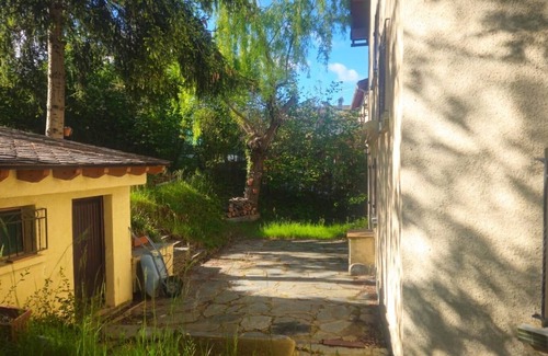 Osseja House | Ideal house for family 8 people near spain with garden garage and wifi