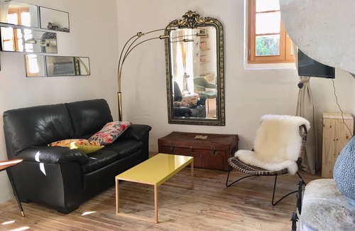 Grignan House | ideal location in the heart of the village and at the foot of the Château de Grignan