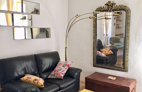 Grignan House | ideal location in the heart of the village and at the foot of the Château de Grignan