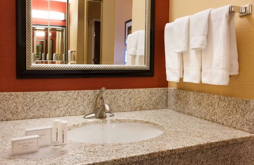 Las Vegas Hotel | Ideal Location! Outdoor Pool, Pet-Friendly Property, Parking!