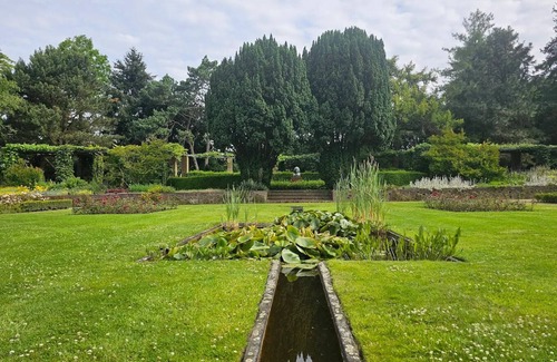 Wageningen House | Ideal Nature Escape w/Panoramic View | Dining, Spa, Gym Access Near Nature Spots