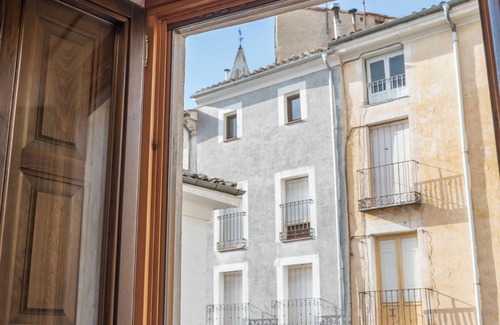 Cuenca Apartment | Ideal Parejas. Casco Antiguo. Nuevo y Tranquilo