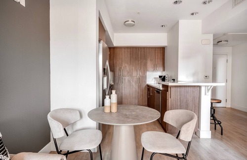 Centennial Apartment | Ideal Redwood City 1BR w/Gym, Lounge & W/D, nr Caltrain, by Blueground