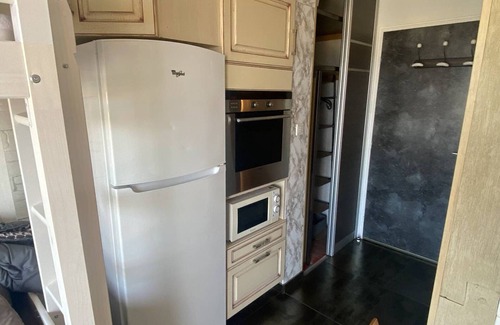 Saint-Hippolyte Apartment | Ideal studio 100m from the beach with secure parking