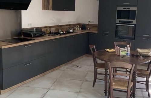 Florac House | Ideally located holiday home