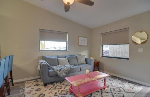 Palm Harbor Apartment | Ideally Located Palm Harbor Condo Walk Downtown!