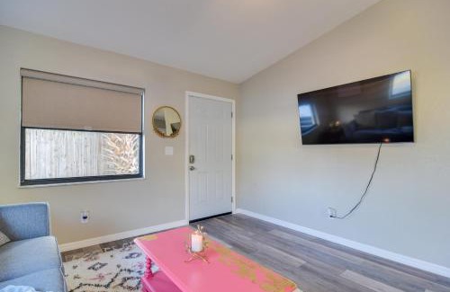 Palm Harbor Apartment | Ideally Located Palm Harbor Condo Walk Downtown!